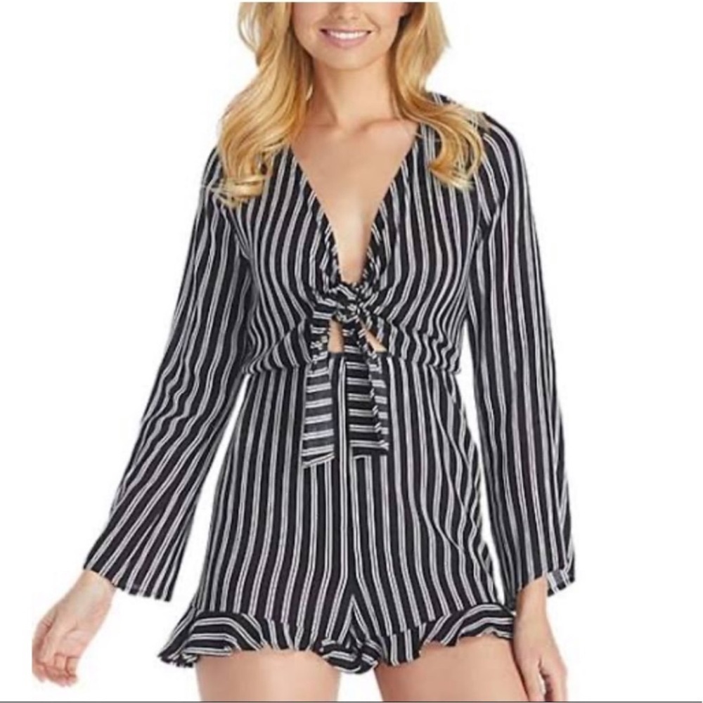 Raisins
Women's Striped Romper Swim Cover-Up Sz M‎
